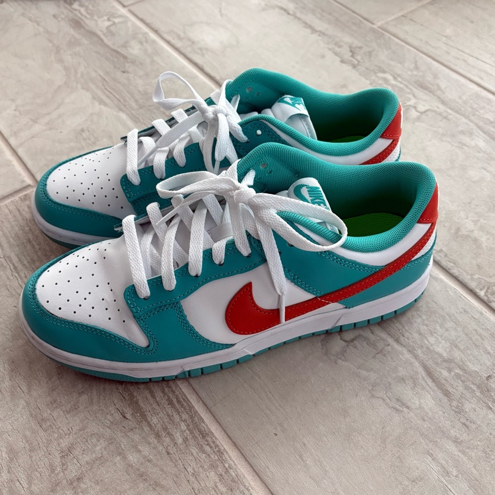 Nike Dunks - Picture 3 of 3